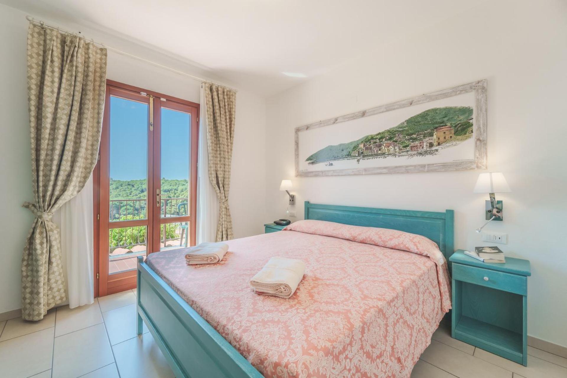 Hotel Lo Scirocco 페토바이아 외부 사진
