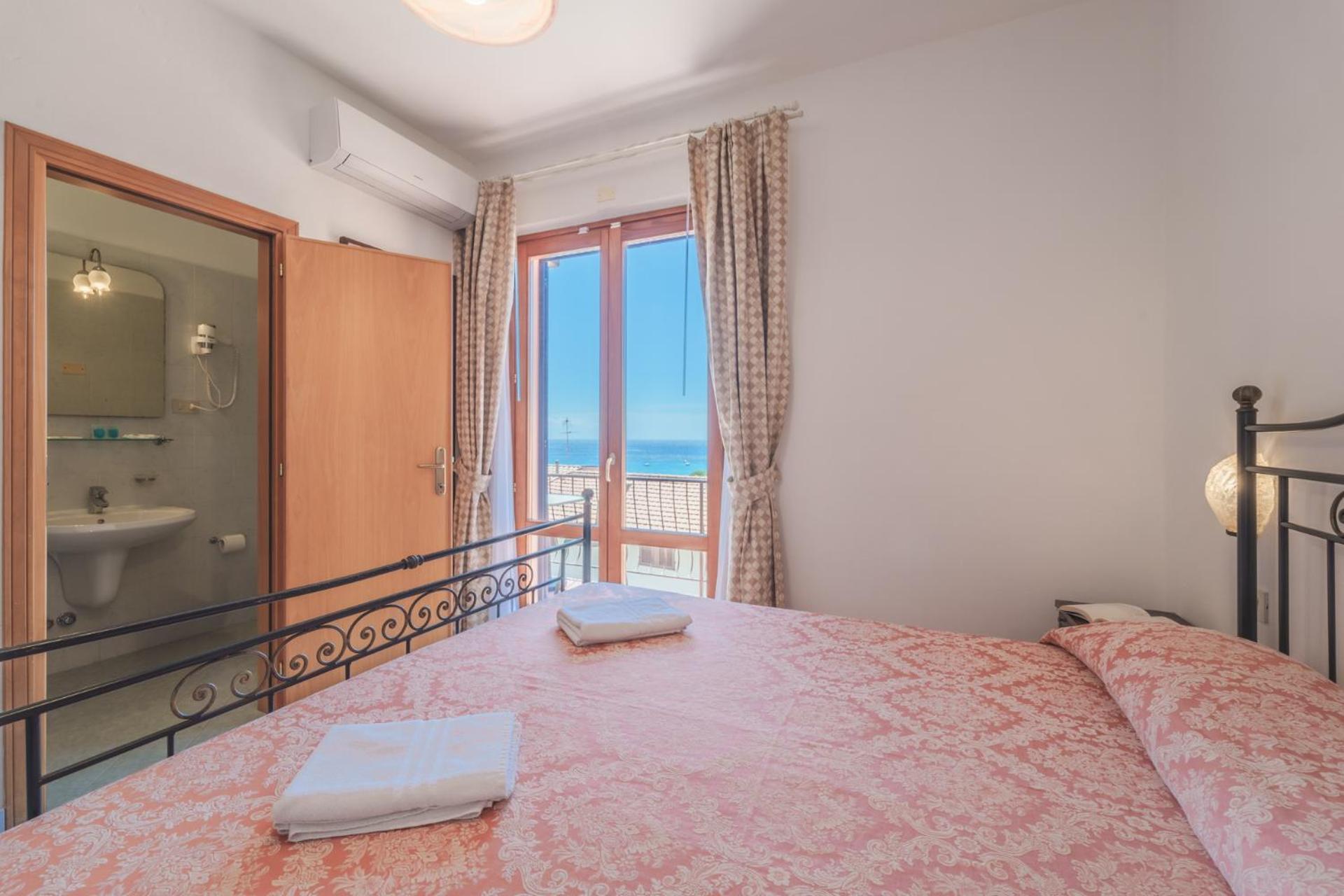 Hotel Lo Scirocco 페토바이아 외부 사진